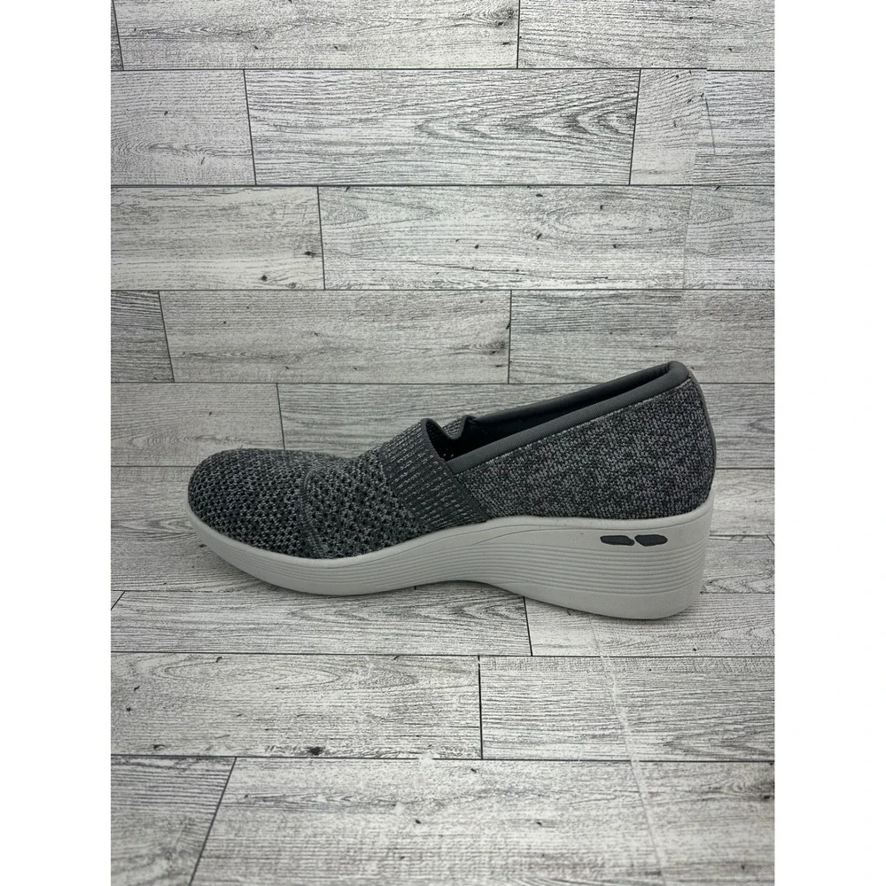Skechers Womens 8.5 Slip On Knit Air‎ Cooled Memory Foam Sneakers Gray